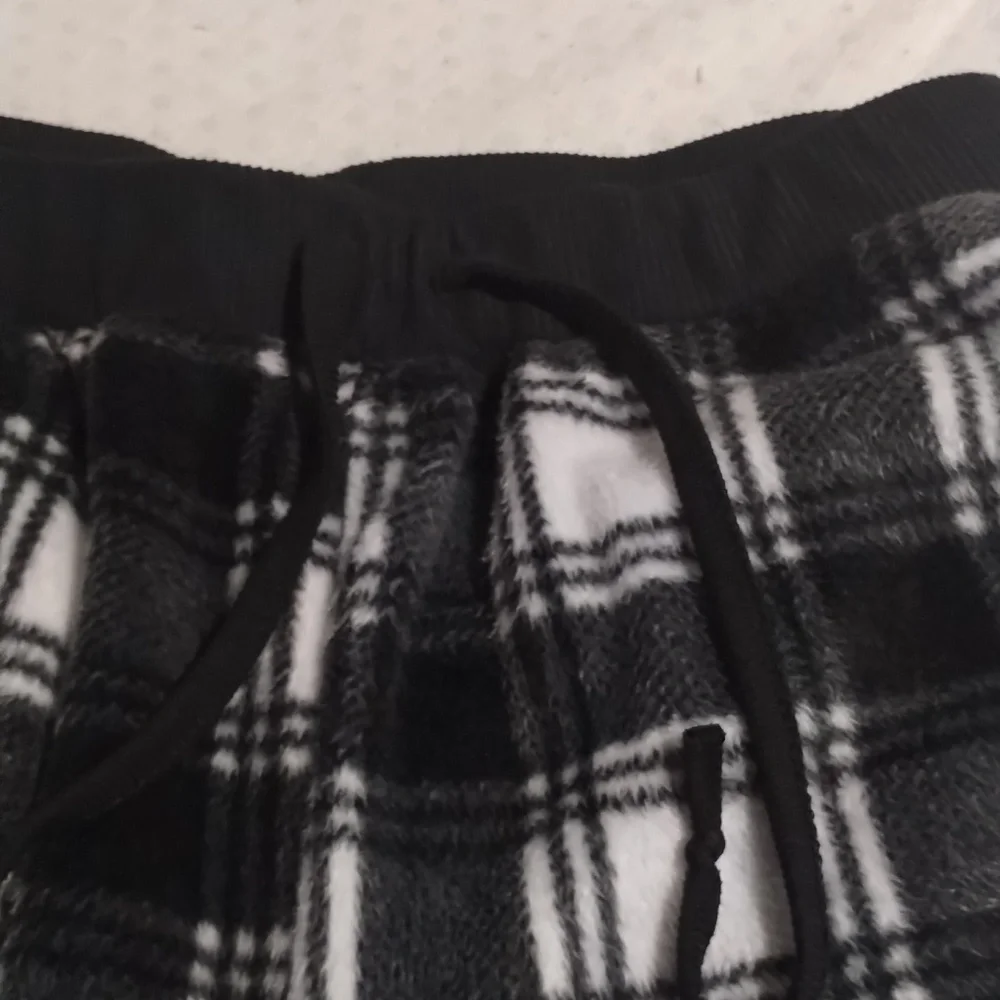 Black and white fuzzy jammies pants - Picture 5 of 6